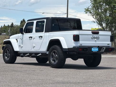 Used 2020 Jeep Gladiator Overland AWD/4WD image 6