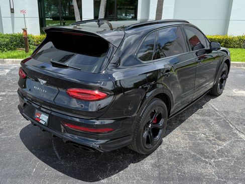 Used 2022 Bentley Bentayga AWD/4WD image 20
