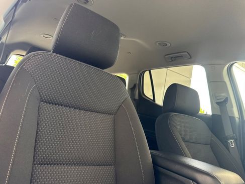 Used 2020 GMC Acadia SLE w/ Driver Convenience Package FWD image 21
