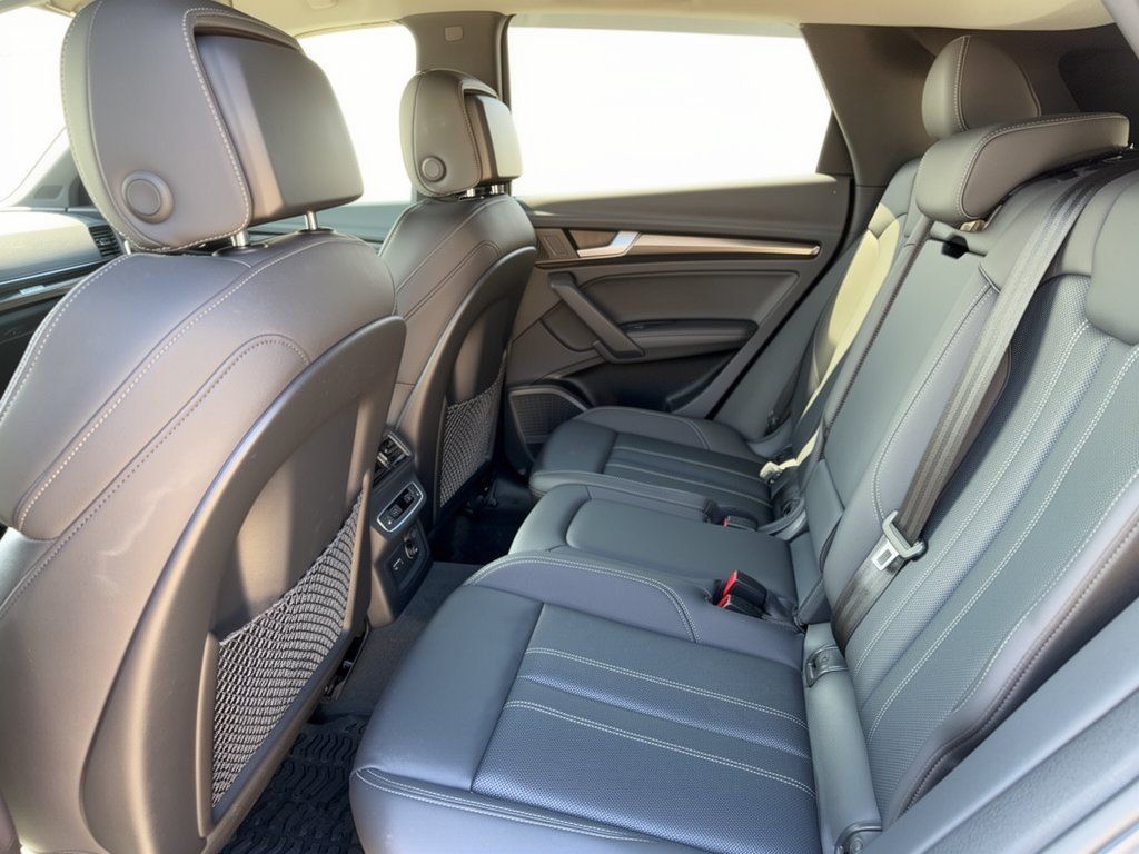 Used 2023 Audi SQ5 Prestige AWD/4WD image 25