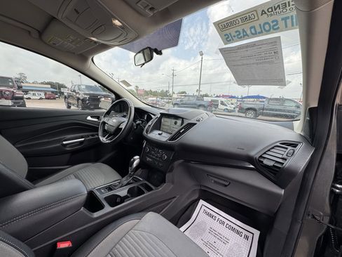 Used 2019 Ford Escape SE FWD image 36