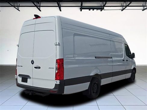 New 2025 Mercedes-Benz Sprinter 2500 image 4
