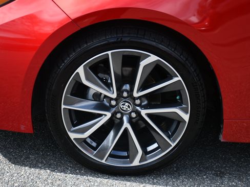 Used 2021 Toyota Corolla XSE image 19