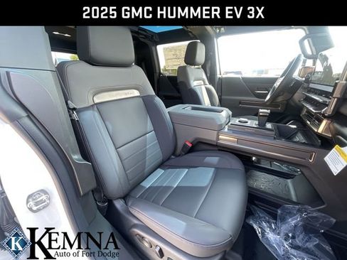 New 2025 GMC Hummer EV 3X image 32