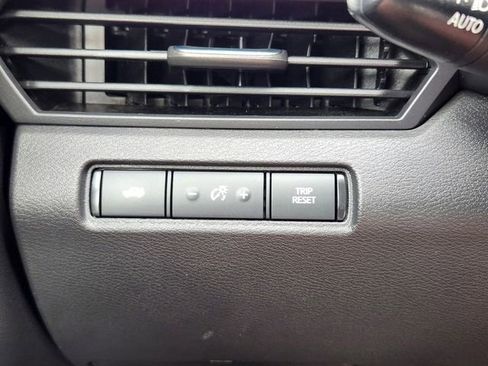 Used 2024 Nissan Altima 2.5 SV image 21