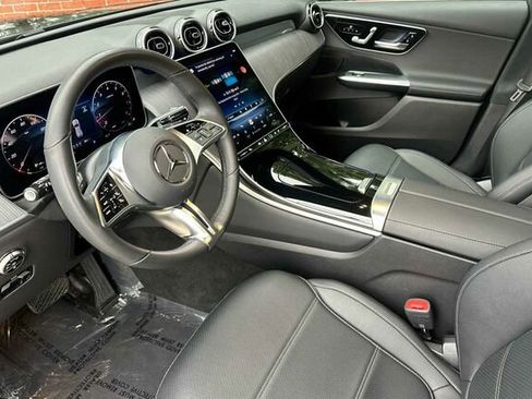 Used 2025 Mercedes-Benz GLC 300 image 10