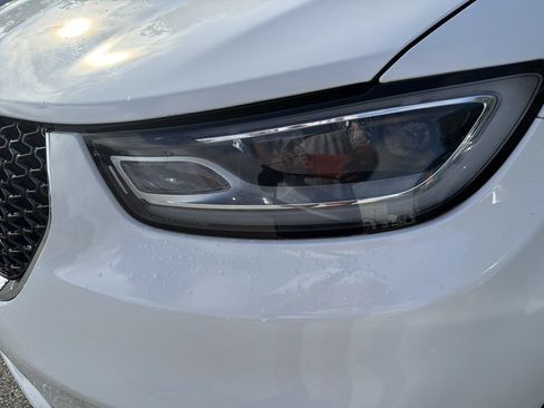 Used 2024 Chrysler Pacifica Touring-L FWD image 7