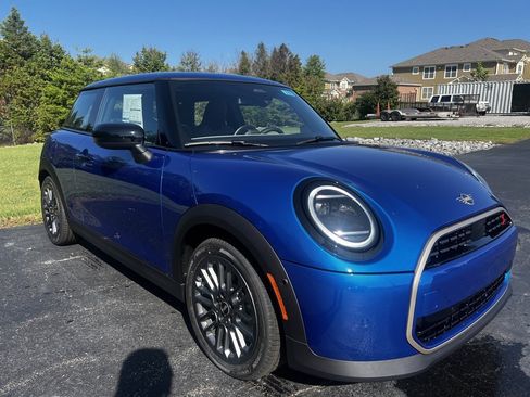 Certified 2025 MINI Cooper S image 3