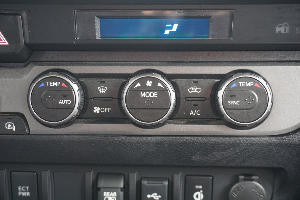 Certified 2023 Toyota Tacoma TRD Off-Road w/ Black Out Package (TMS) AWD/4WD image 12