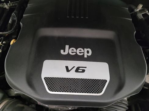 Used 2016 Jeep Wrangler Unlimited Sport w/ Quick Order Package 24S AWD/4WD image 30