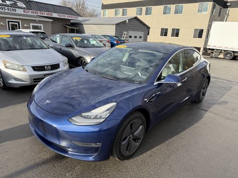 Used 2018 Tesla Model 3 Long Range image 2