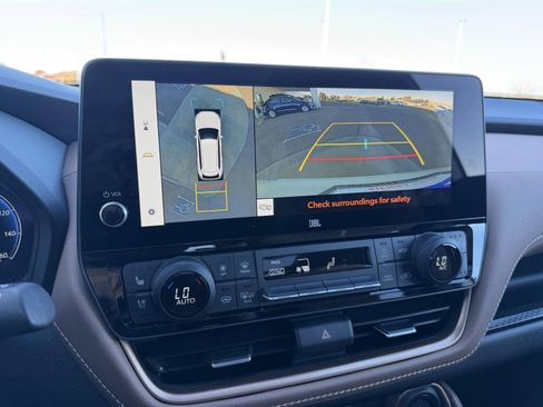 Used 2024 Toyota Grand Highlander AWD Hybrid image 39