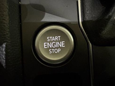 Used 2023 Volkswagen Atlas Cross Sport SEL image 25