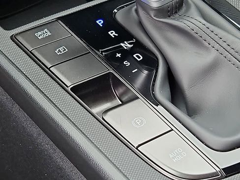 Certified 2025 Hyundai Elantra SEL FWD image 25