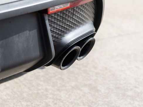 Certified 2023 Porsche Macan image 16