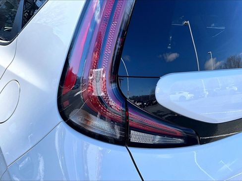 Used 2023 Kia Soul S image 26