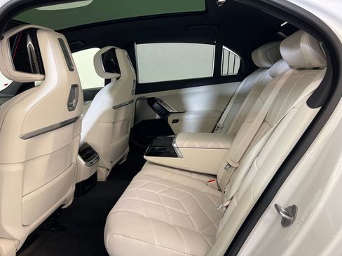 New 2026 BMW i7 eDrive50 w/ M Sport Package image 14