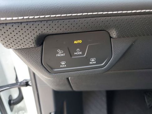 Certified 2025 Volkswagen Atlas SE AWD/4WD image 27