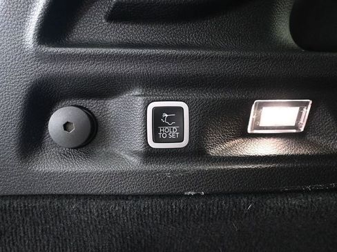 Used 2023 Jeep Grand Cherokee L Overland w/ Advanced Protech Group III image 51