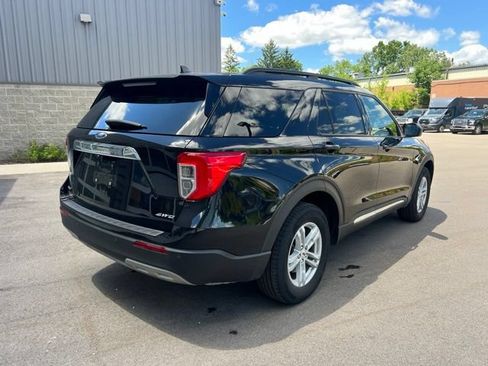 Used 2023 Ford Explorer XLT w/ Equipment Group 202A AWD/4WD image 5