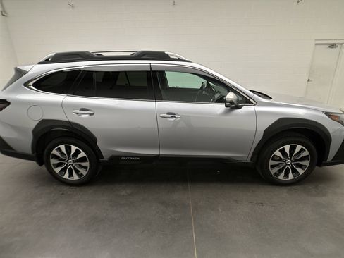 Used 2024 Subaru Outback Touring w/ Popular Package #2 AWD/4WD image 10