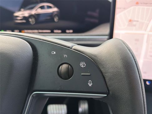 Used 2022 Tesla Model X AWD image 15