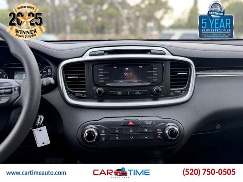 Used 2016 Kia Sorento FWD image 11