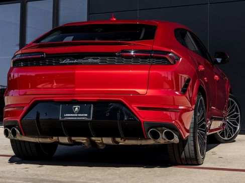 Used 2026 Lamborghini Urus SE image 8