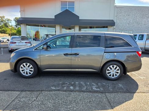 Used 2011 Honda Odyssey LX image 2