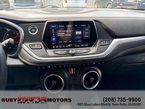 Used 2020 Chevrolet Blazer Premier w/ Driver Confidence II Package AWD/4WD image 16