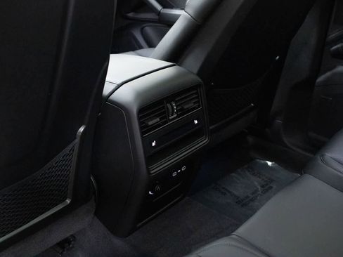 New 2026 Porsche Cayenne AWD/4WD image 36