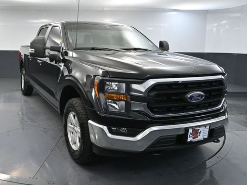 Used 2023 Ford F150 XLT w/ Trailer Tow Package image 4