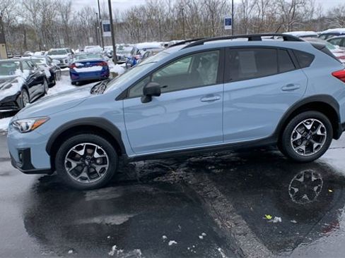 Used 2020 Subaru Crosstrek 2.0i image 2