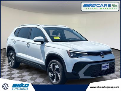 New 2025 Volkswagen Taos SE