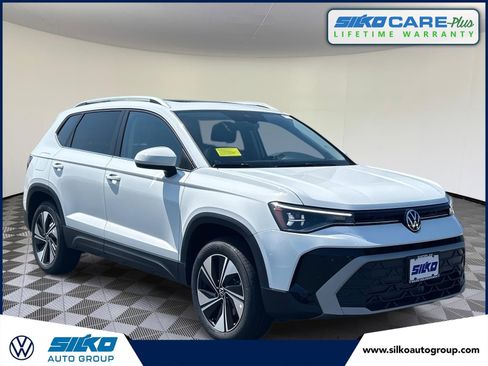 New 2025 Volkswagen Taos SE image 1
