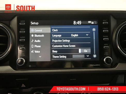 Used 2020 Toyota Tacoma TRD Off-Road AWD/4WD image 18