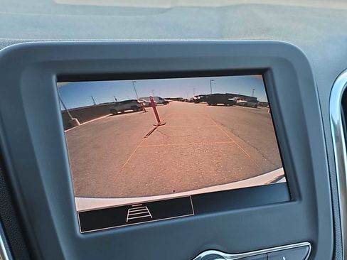 Used 2024 Chevrolet Equinox LT image 26