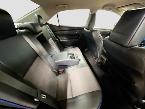 Used 2017 Toyota Corolla SE image 24