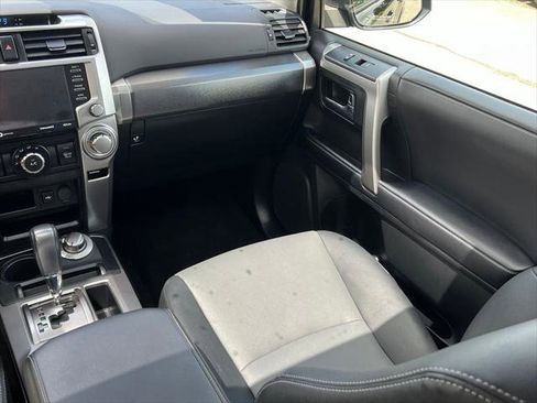 Certified 2022 Toyota 4Runner SR5 Premium w/ Moonroof Package AWD/4WD image 20