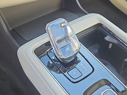 New 2026 Volvo XC90 B6 Ultra w/ Protection Package Premier image 19