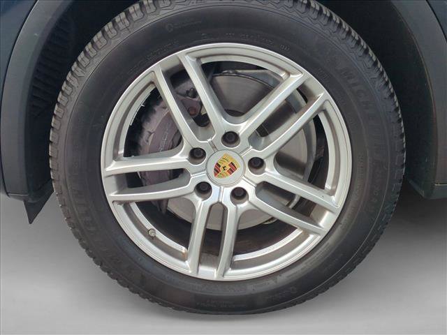 Used 2016 Porsche Cayenne Diesel AWD/4WD image 25
