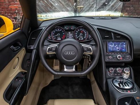 Used 2011 Audi R8 V10 AWD/4WD image 32