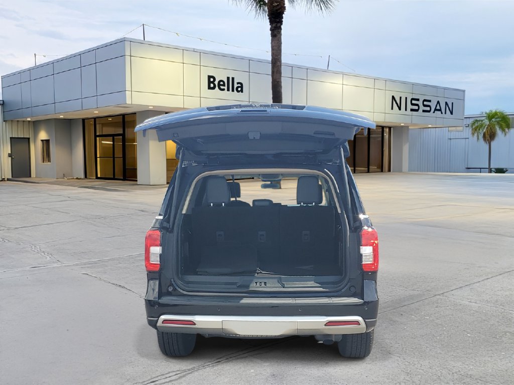 Used 2024 Ford Expedition XLT AWD/4WD image 13