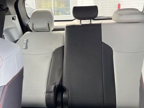 Used 2024 Toyota Sienna XSE w/ XSE Plus Package image 8