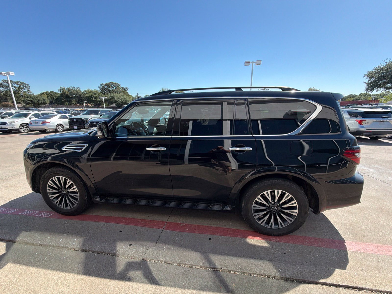 Used 2021 Nissan Armada SL w/ Midnight Edition Package RWD image 4
