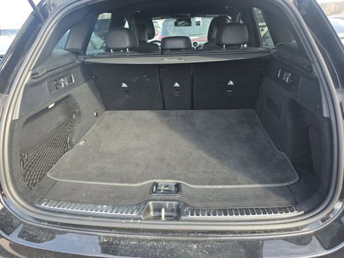Used 2024 Mercedes-Benz GLC 300 4MATIC image 16