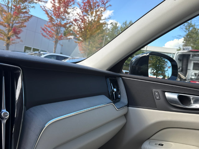 Certified 2024 Volvo XC60 B5 Plus w/ Protection Package Premier AWD/4WD image 18