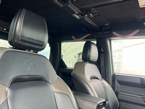 Used 2025 Ford Bronco Outer Banks AWD/4WD image 14