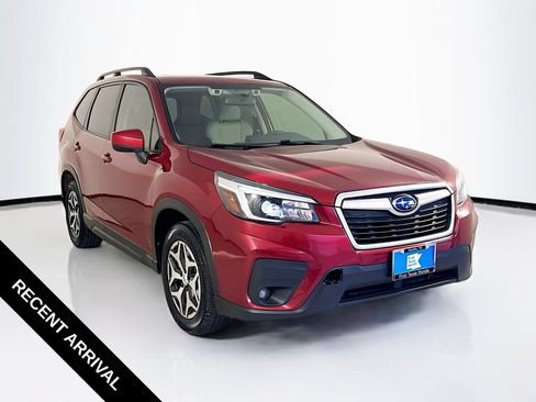 Used 2021 Subaru Forester Premium AWD/4WD image 1