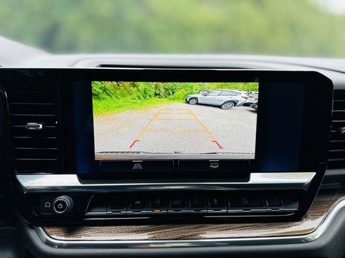 Used 2024 Chevrolet Silverado 1500 LT Trail Boss image 12